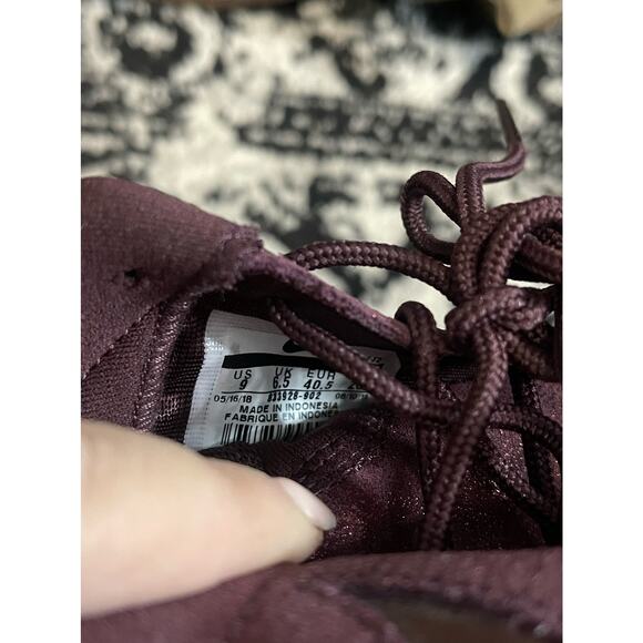 Nike Women's Roshe One Premium 'Metallic Mahogany' Sneakers Sz 9 - Picture 5 of 6